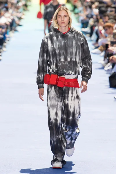 Look 31